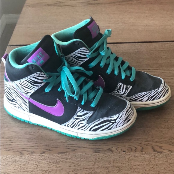 nike dunks zebra